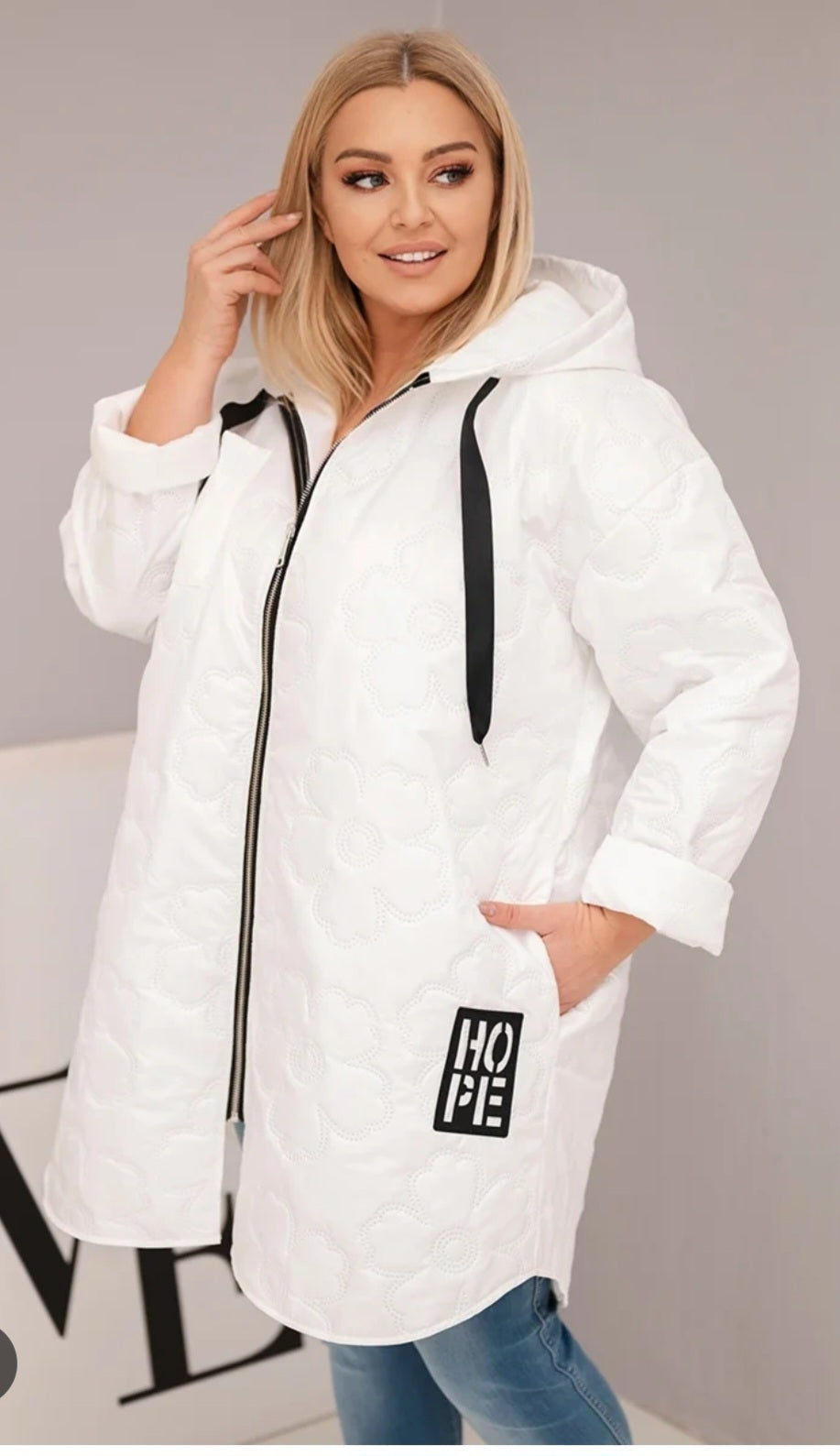 Модерно яке Цвети бяло